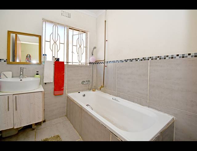 3 BEDROOM HOUSE FOR SALE IN BRAMLEY VIEW
